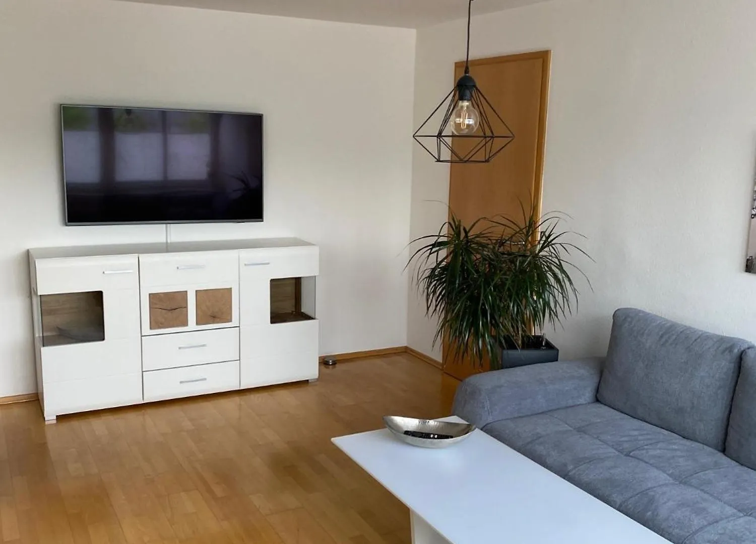 Apartment Im Zentrum Mit Tiefgaragen-Stellplatz Лейпциг
