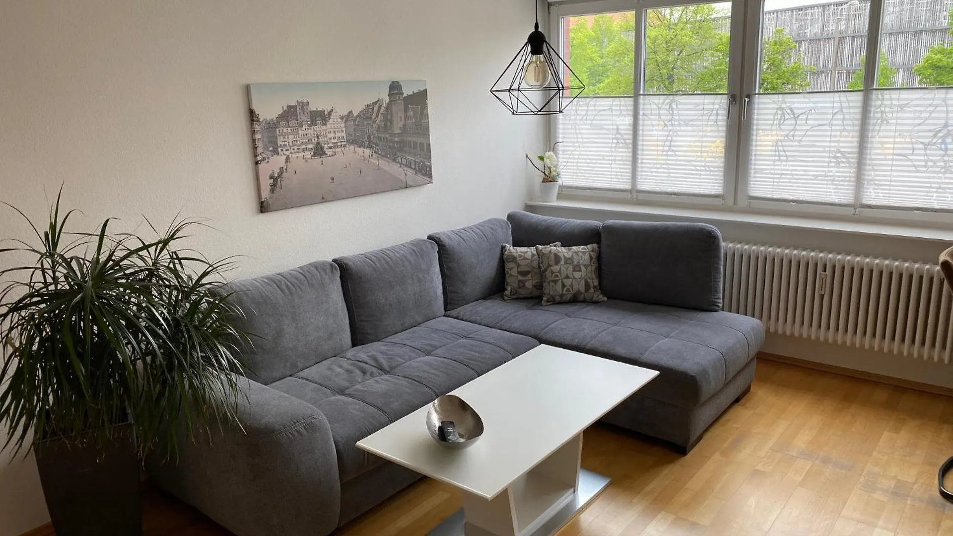 Apartment Im Zentrum Mit Tiefgaragen-Stellplatz Лейпциг